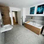 Neu Saniertes Haus In Fuer 9 Personen! Naehe Legoland! * Germaringen